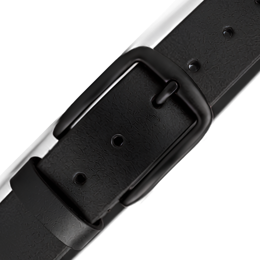 Buckle detail of Hashmeers black aniline buffalo leather belt